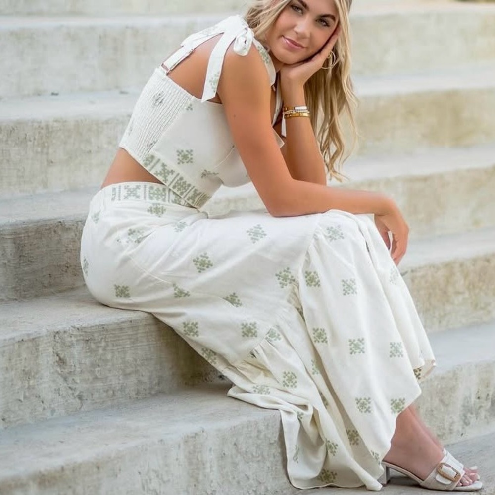 House of Harlow 1960 Linen maxi skirt set.  Medium